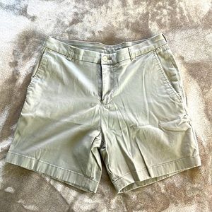 Southern Tide khaki Shorts
